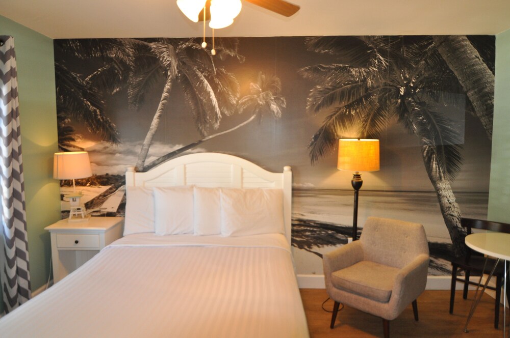 Lido Islander Inn - photo 19