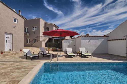 Holiday home in Liznjan Istrien 35288 — 4-Star Luxury Hotel in Liznjan, Croatia