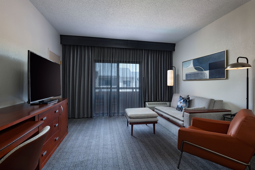 Courtyard by Marriott Dallas Plano Parkway at Preston Road - photo 16