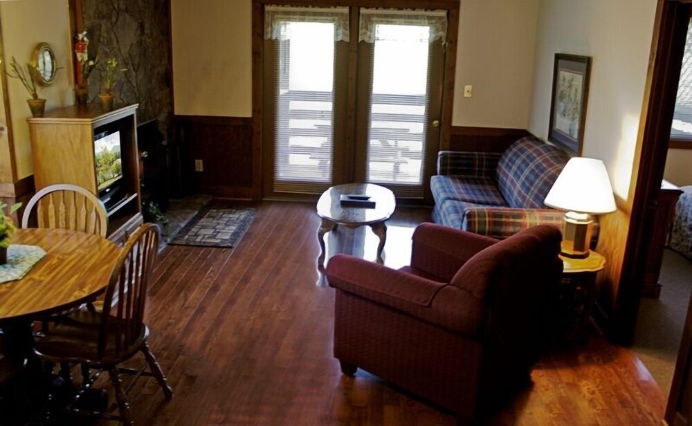 Country Hideaway at Mountain Lakes - photo 15