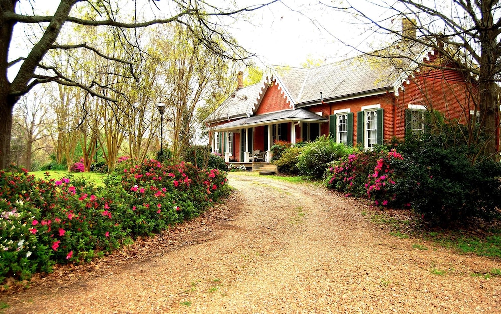 Glenfield Plantation Historic Antebellum Bed and Breakfast - photo 40