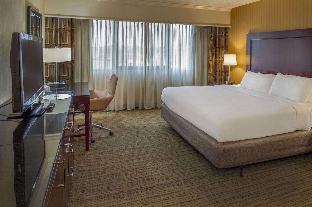 Crowne Plaza St. Louis Airport by IHG - photo 83