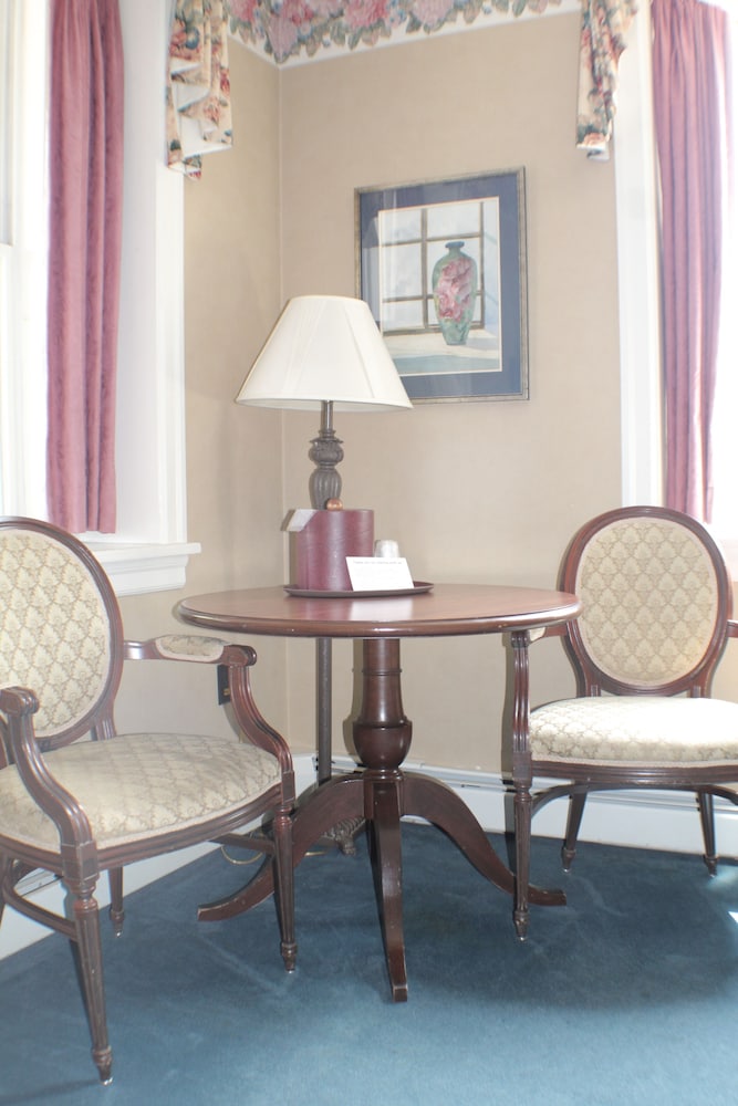 Waynebrook Inn Est 1865 - photo 19