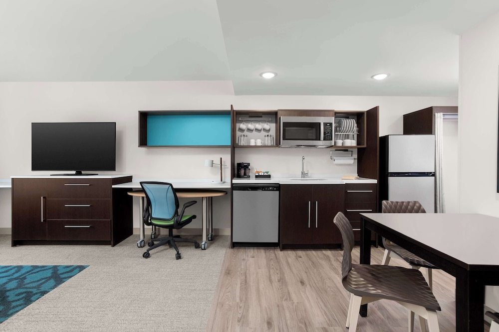 Home2 Suites by Hilton Owatonna - photo 11