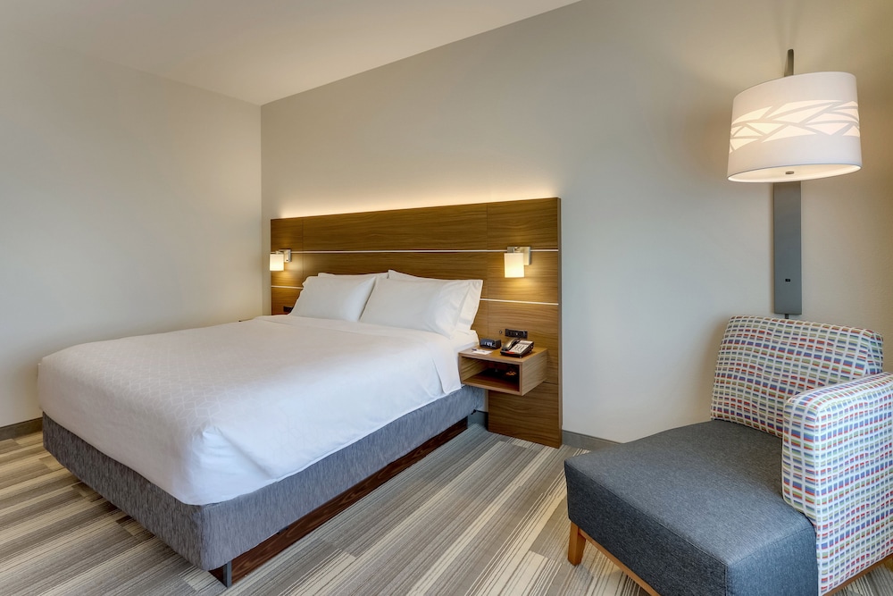 Holiday Inn Express Wilmington Porters Neck - photo 8