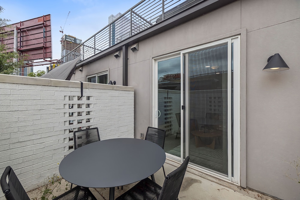 Placemakr Downtown Austin - photo 171