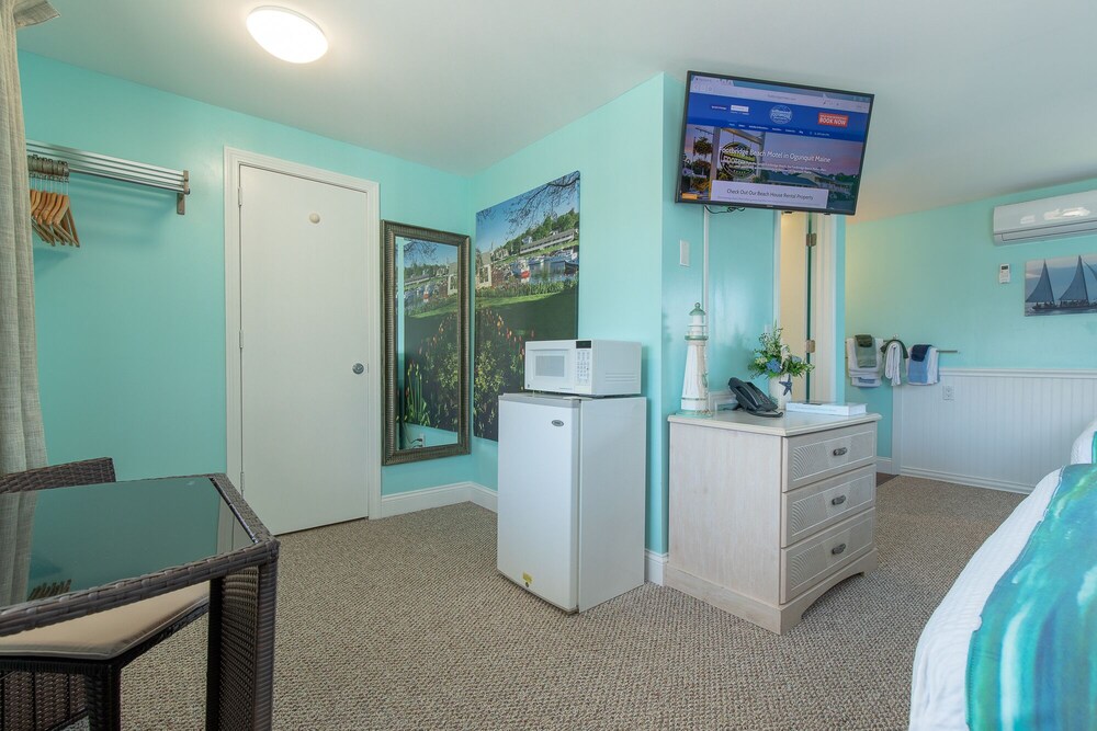 Footbridge Beach Motel - photo 83