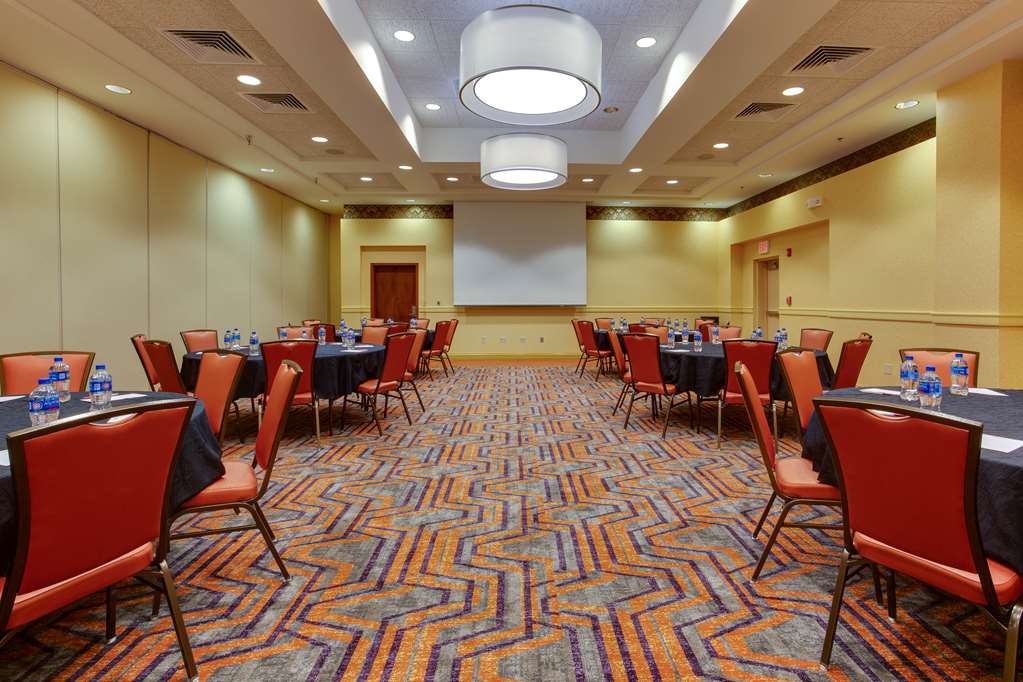 Drury Inn & Suites West Des Moines - photo 34