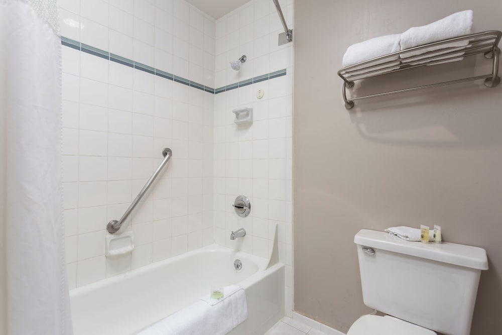 Yuma Inn & Suites - photo 13