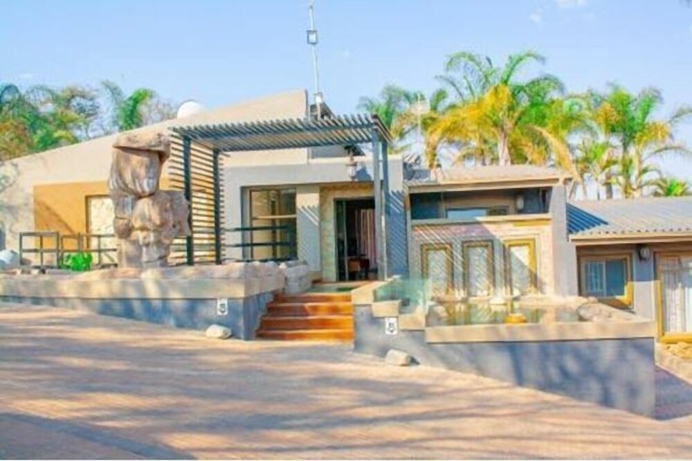 Kings Hotel and Gallery in Polokwane, South Africa