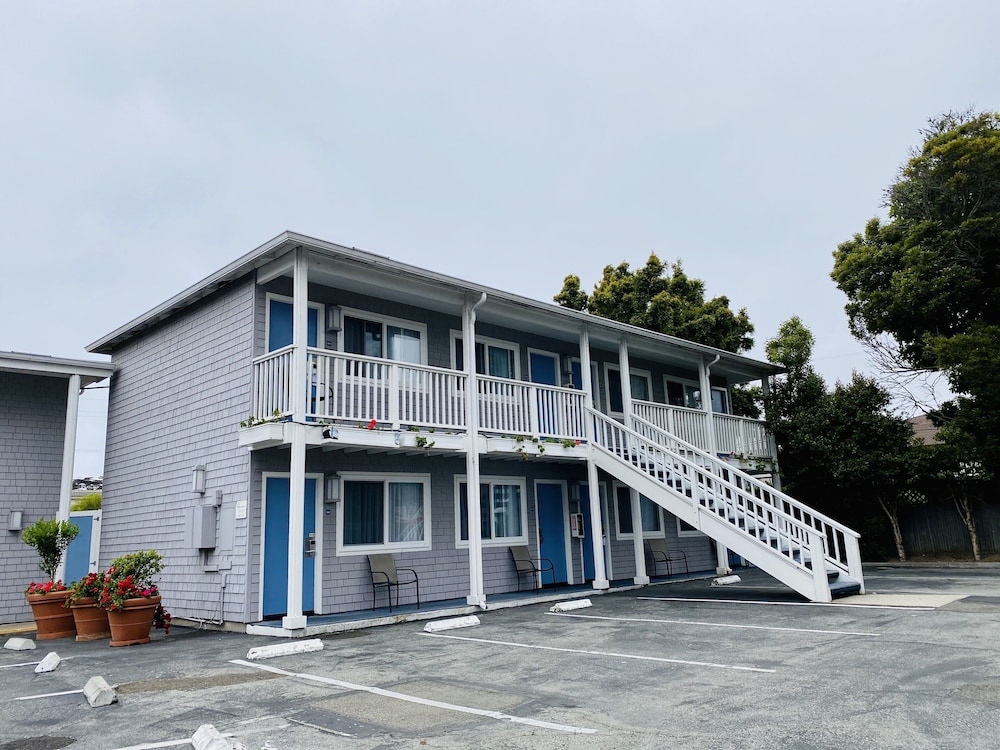 Monterey Bay Lodge - photo 53