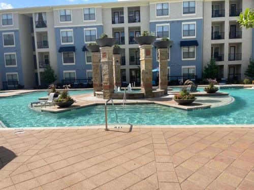 Convenient Spacious 2Bed 2Bath — 4-Star Luxury Hotel in Frisco, United States