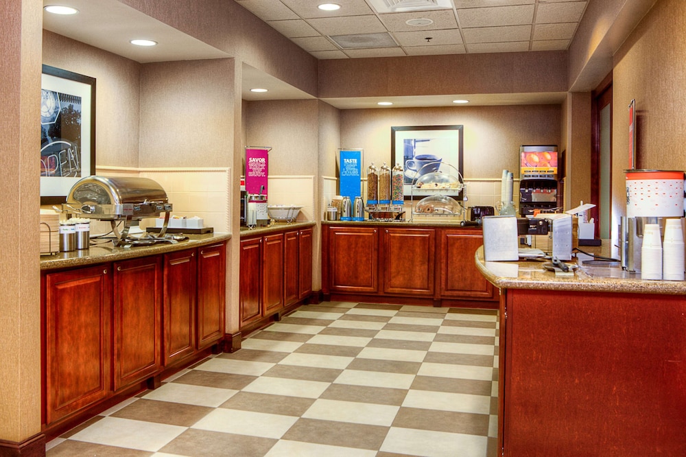 Hampton Inn & Suites Mountain Home - photo 27