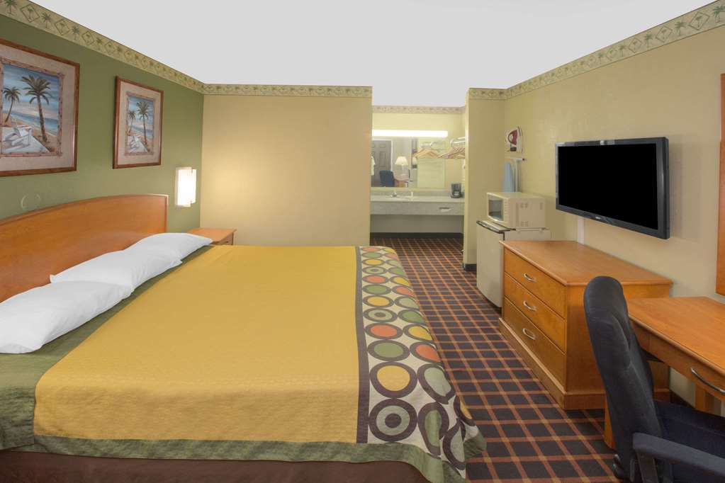 Super 8 by Wyndham Shreveport - photo 10