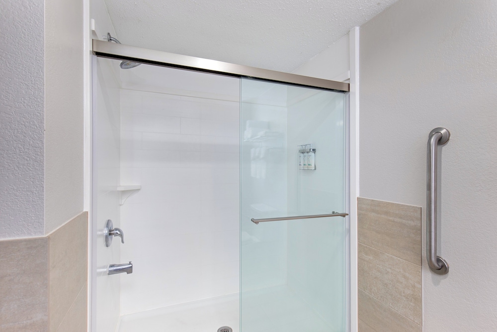Holiday Inn Express Hotel and Suites Kings Mountain by IHG - photo 6