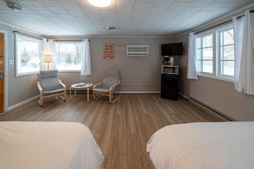 Star Gate Motel - photo 3