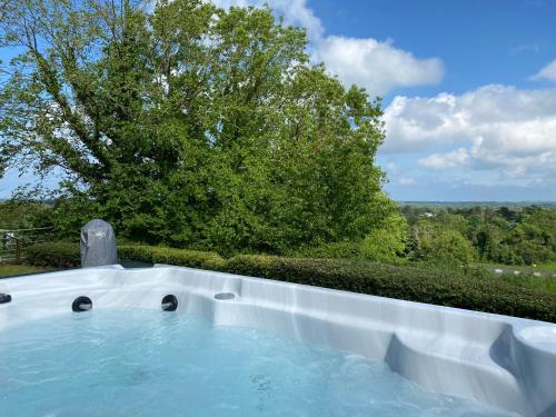 Carrick Beg Self Catering Holiday Accommodation with Hot Tub — 4-Star Luxury Hotel in Douglas, United Kingdom