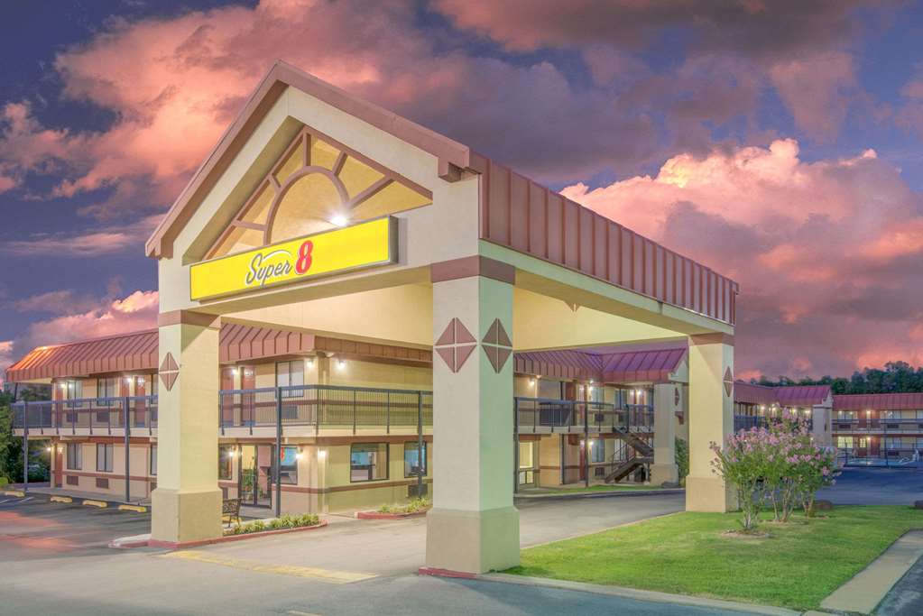 Super 8 by Wyndham Tulsa - featured photo