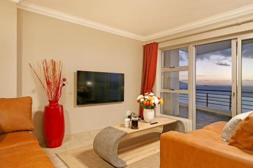 Beach penthouse style living self checkin king beds