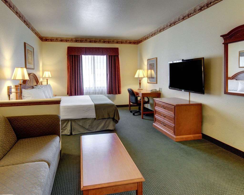 Quality Inn & Suites Glen Rose - photo 17