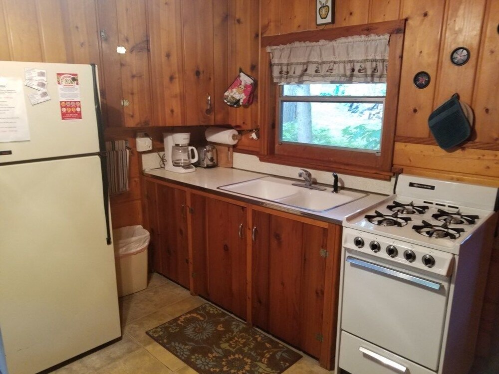 Old Stoneys Resort Bass Cabin - photo 6