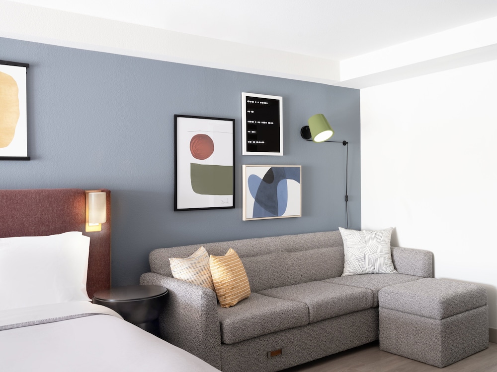 Atwell Suites Austin Airport by IHG - photo 40