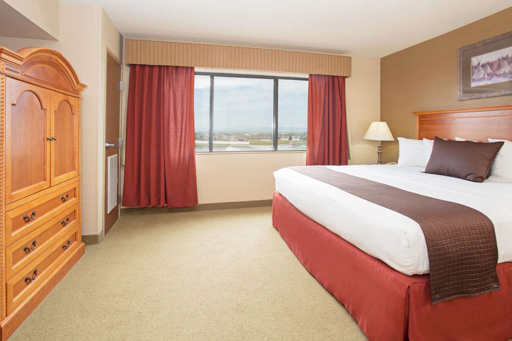AmericInn by Wyndham Laramie Near University of Wyoming - photo 32