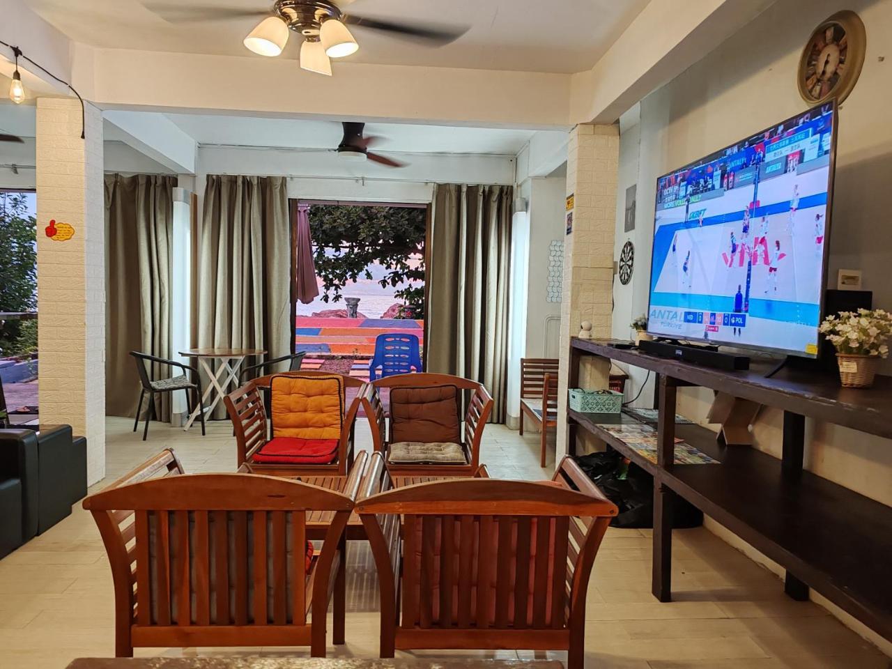 Sunset Seaview Bay Villa — 4-Star Luxury Hotel in Putatan, Malaysia