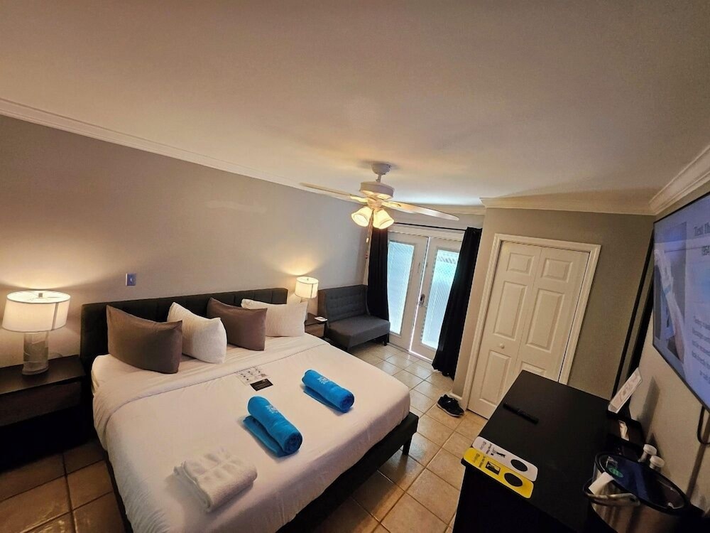 Bishop Hotel Key West - photo 96