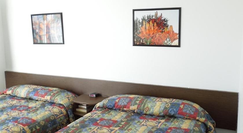 Col Pacific Motel - photo 17