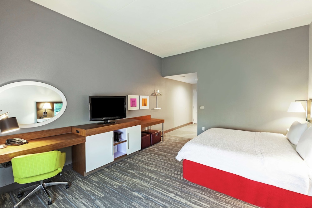Hampton Inn & Suites Houston Bush Intercontinental Aprt - photo 17