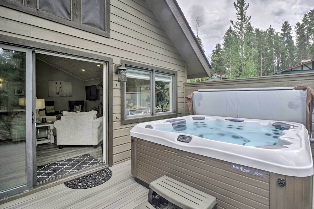 Upscale Home with Hot Tub 3 Mi to Breck Ski Resort - photo 7