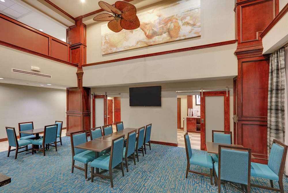 Hampton Inn & Suites Dallas Arlington South - photo 30