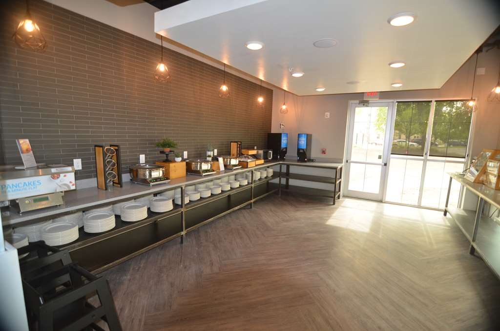 Best Western Premier Ankeny Hotel - photo 28