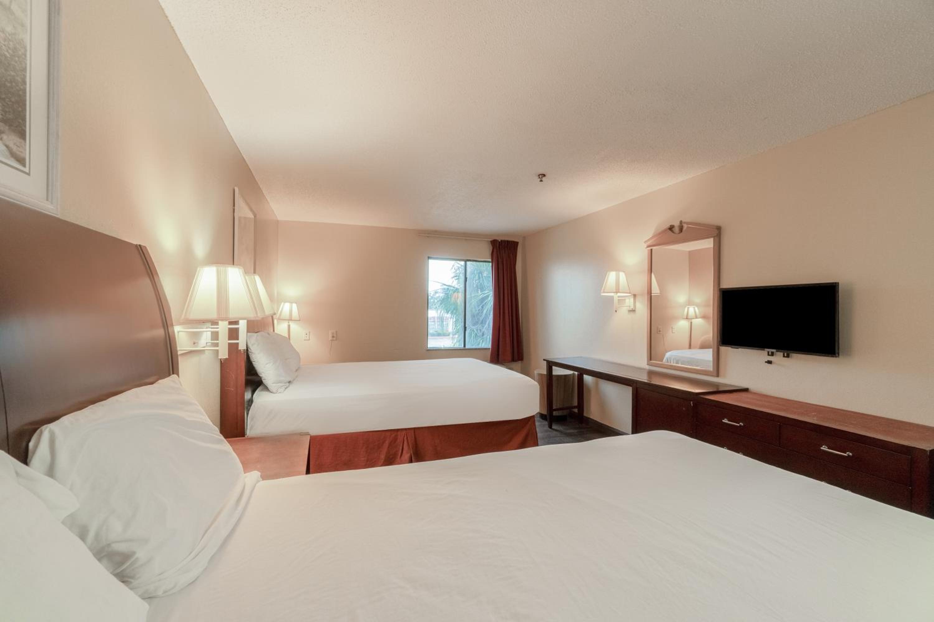 Capital O Fairway Inn Baytown La Porte TX - photo 12
