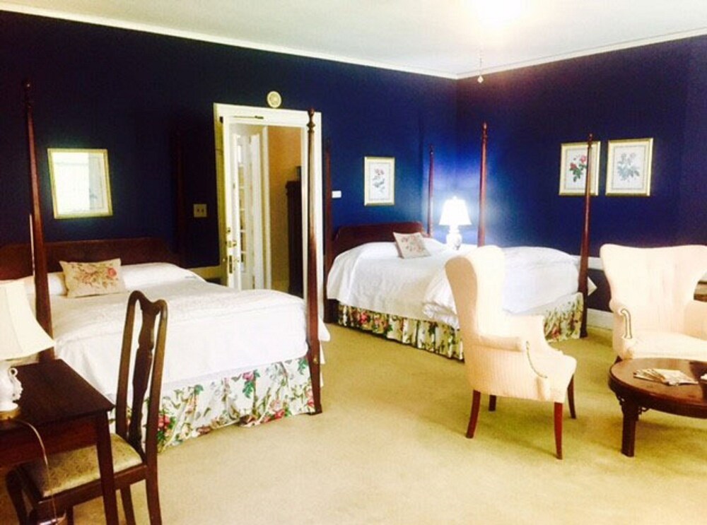 Morehead Inn - photo 13