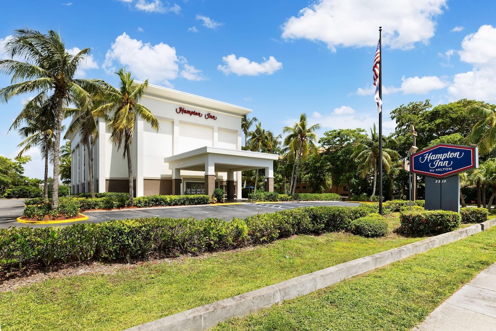 Hampton Inn Naples Central - featured photo