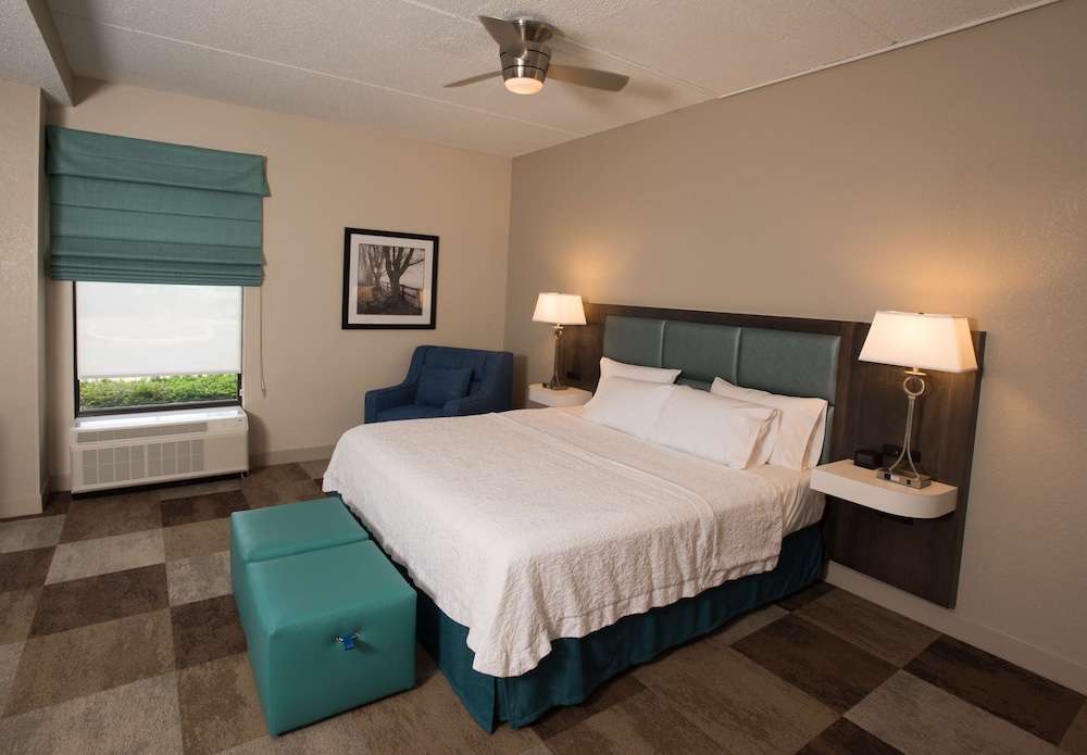 Hampton Inn Wooster - photo 13