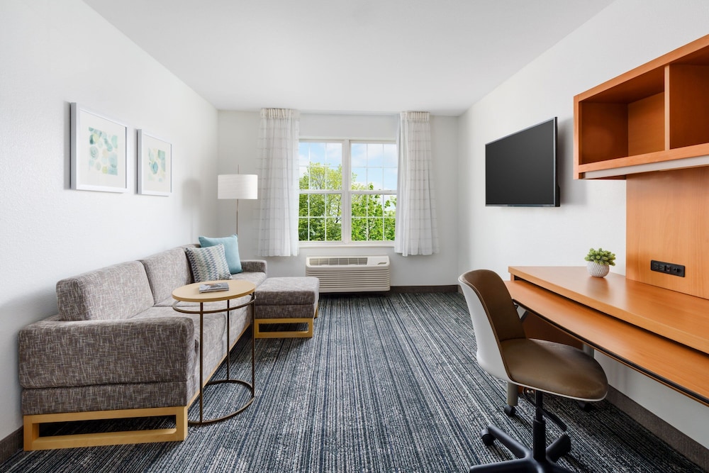 TownePlace Suites by Marriott Manchester - photo 15