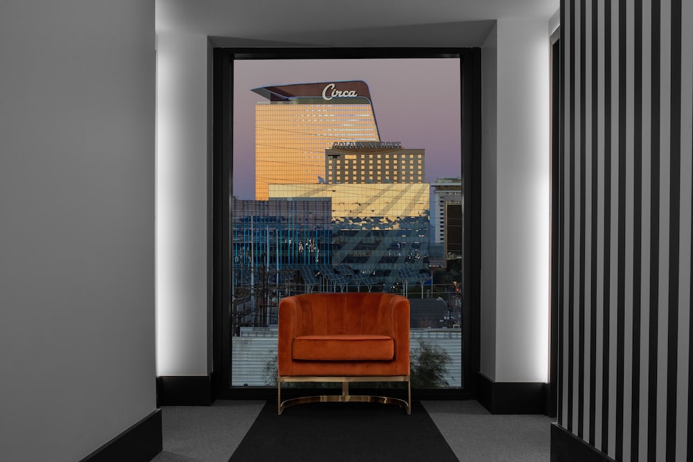 The ENGLISH Hotel Las Vegas a Tribute Portfolio Hotel 21 and over - photo 27
