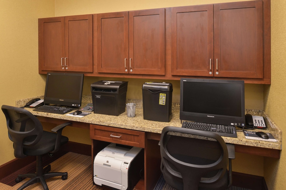 Hampton Inn & Suites by Hilton Lonoke - photo 44