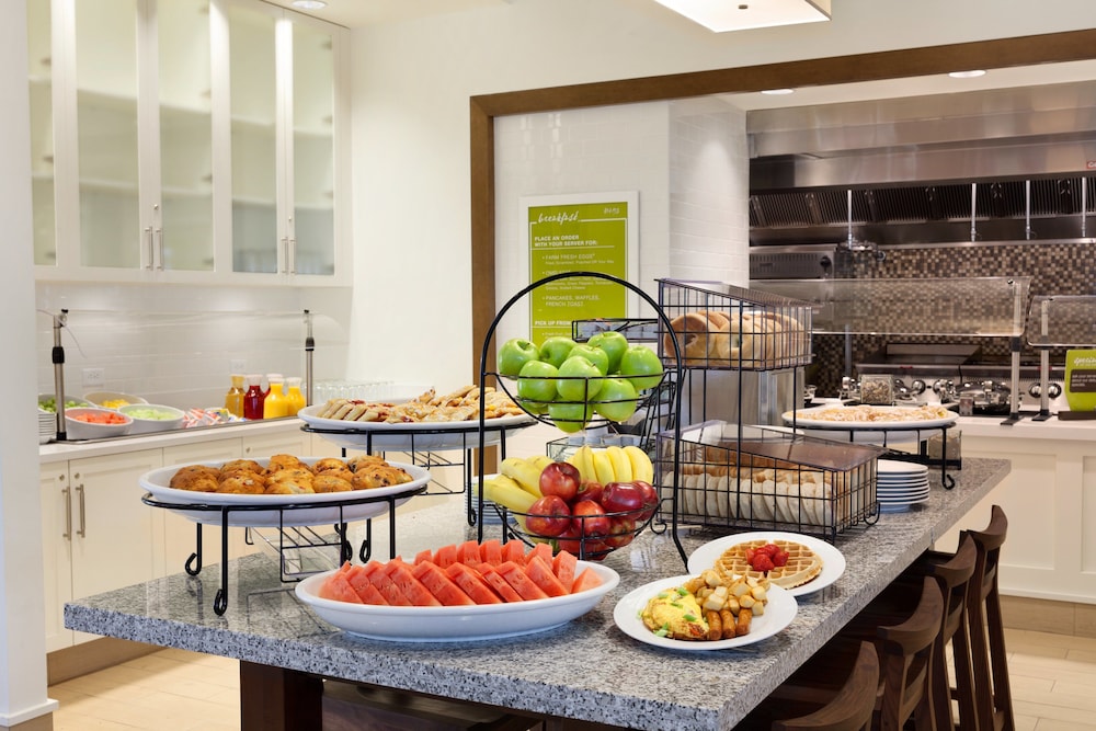 Hilton Garden Inn Boston Logan Airport - photo 43