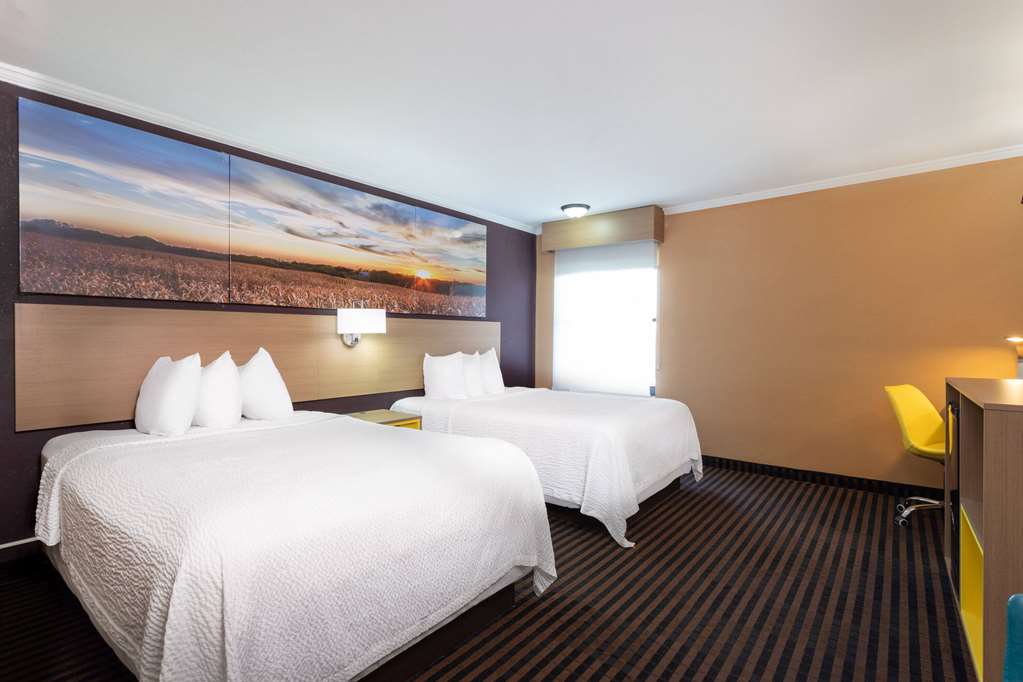 Days Inn by Wyndham Anderson IN - photo 9