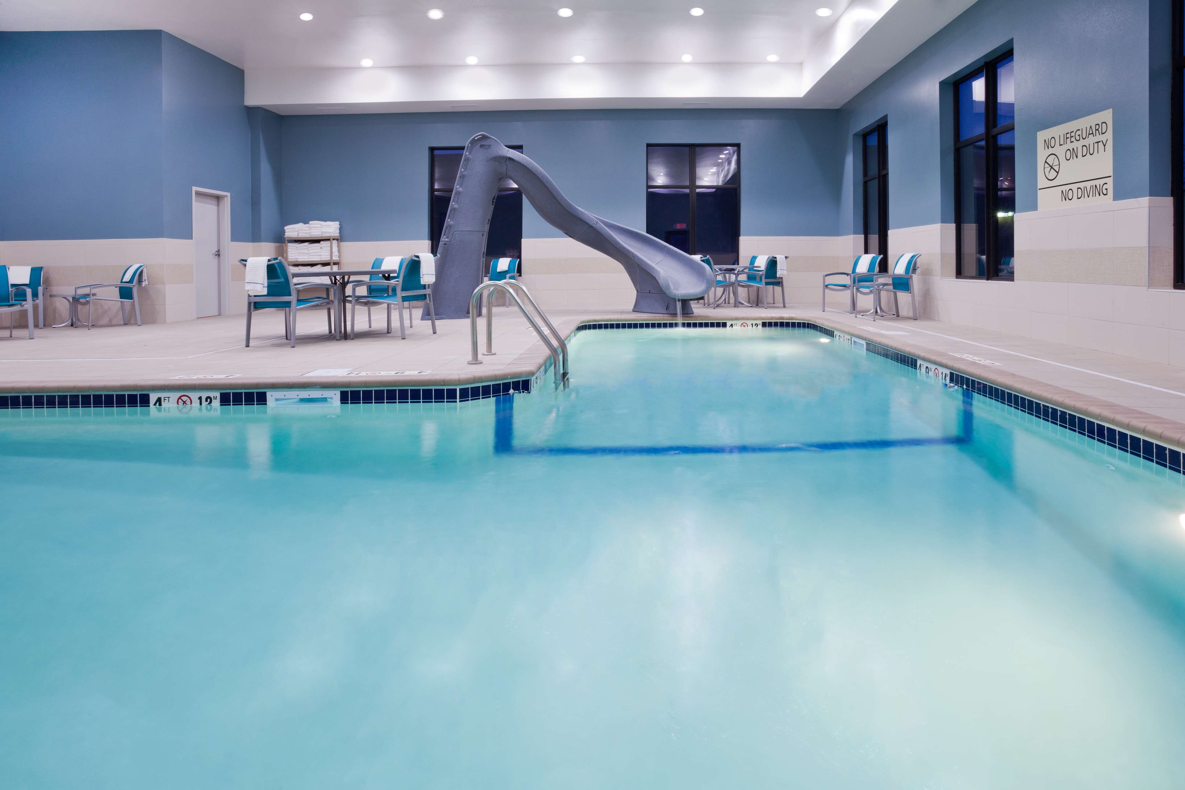 Hampton Inn & Suites Sioux City South - photo 11