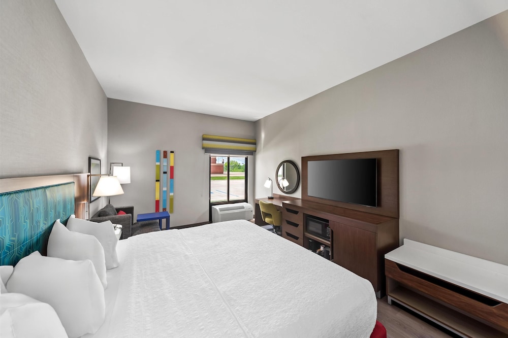 Hampton Inn North Platte - photo 14