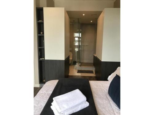 Menlyn Apartment Sapphire Gold — 4-Star Luxury Hotel in Pretoria, South Africa