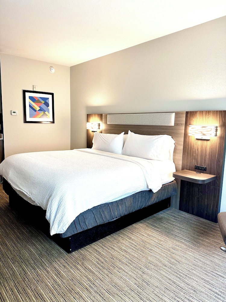 Holiday Inn Express Hotel & Suites Hinesville East Fort Stewart - photo 25