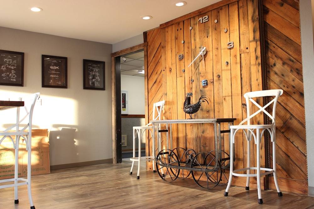 Sunlac Inn Devils Lake - photo 3