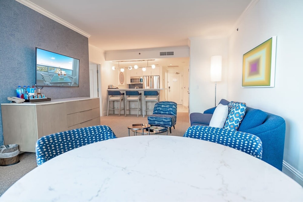 Fontainebleau Miami Beach Private Luxury Suites - photo 275