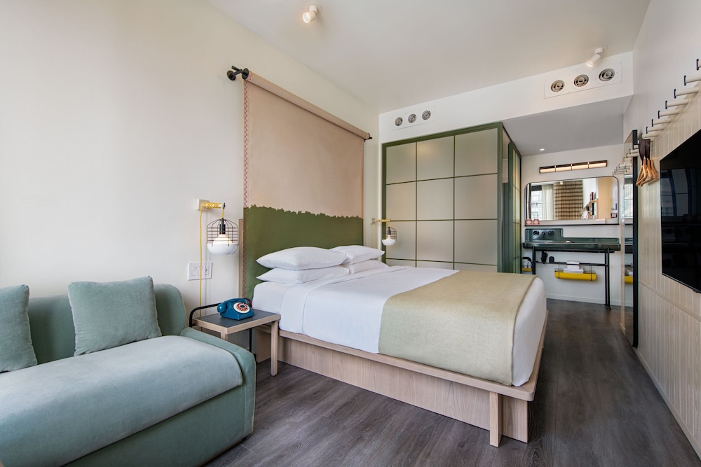 Moxy NYC Chelsea - photo 25